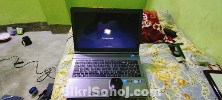 Samsung  i7